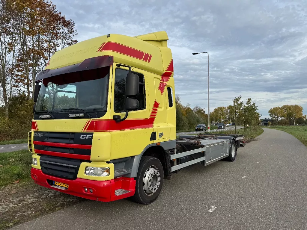 DAF CF 75.360 321670 Orginal Kilometer, Containersysteem, laadklep