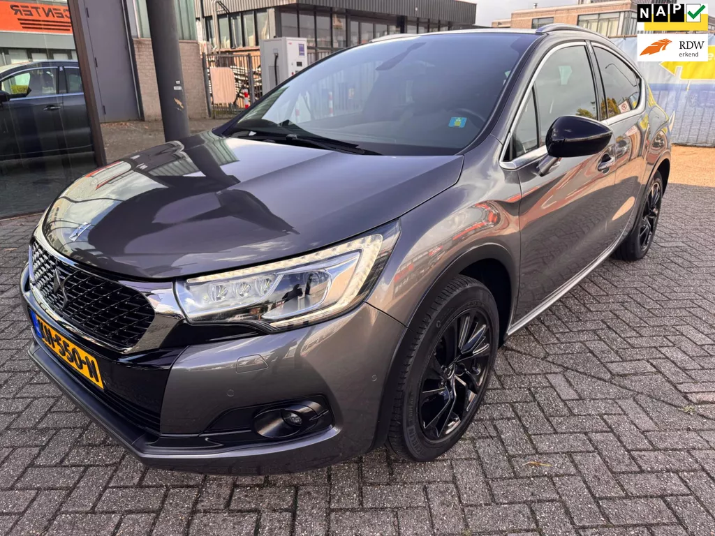 DS4 Crossback 1.2 PureTech Chic / Navi / Camera / LaneAssist / PDC / Trekhaak