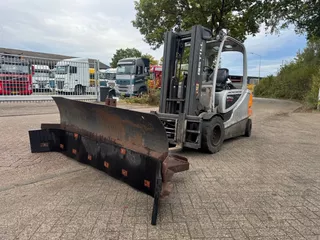 Diverse SNEEUWSCHUIVER