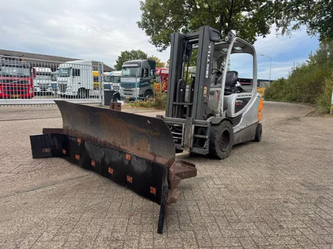 Diverse SNEEUWSCHUIVER