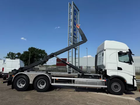 Iveco X-WAY 570 6x2 hooklift 30 ton