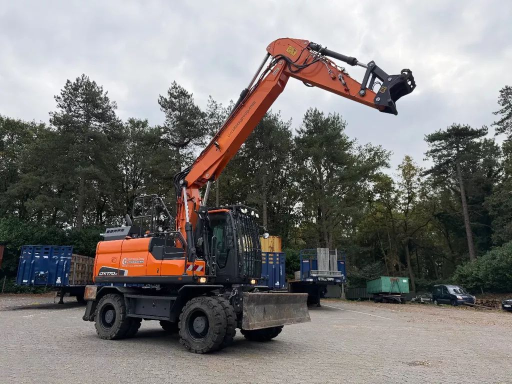 Doosan DX170W-5