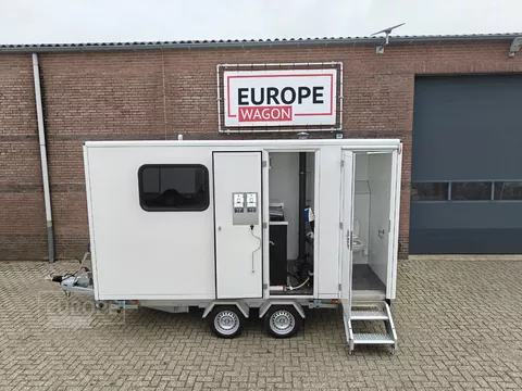 GLOBAL Schaftwagen met spoeltoilet UNIEK