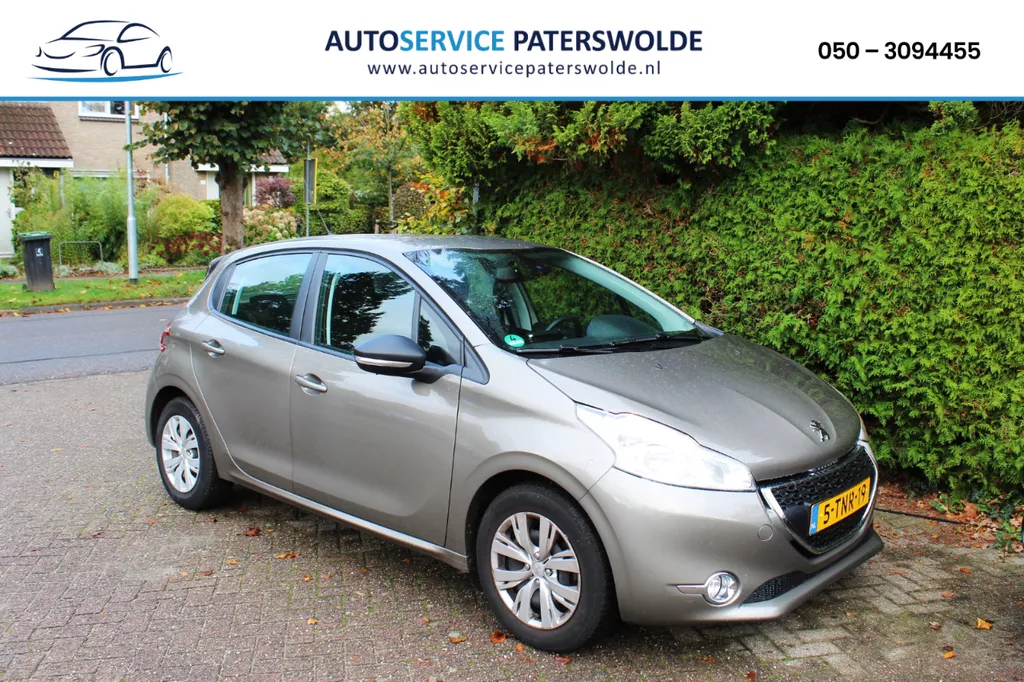 Peugeot e-208 1.2 e-VTI Envy Peugeot e-208 1.2 e-VTI Envy