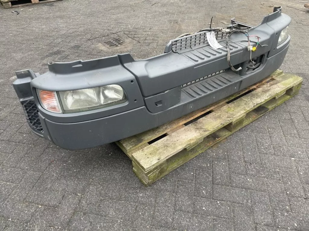 Renault COMPLETE BUMPER