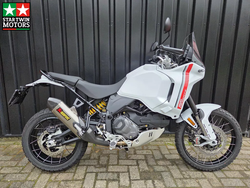 Ducati Desert X Akrapovic