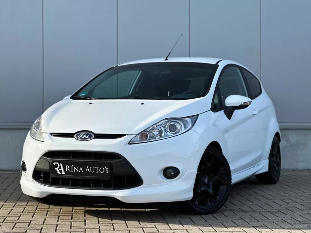 Ford Fiesta 1.6 Sport ST Line / Airco / Carplay / Trekhaak / Nw Apk / Stoelverwarming /