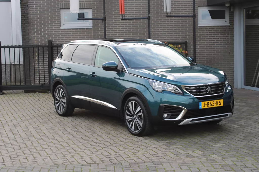 Peugeot 5008 1.2 PureTech Premium Avantage 7P/Trekhaak/Pano/N.A.P. Peugeot 5008 1.2 PureTech Premium Avantage 7P/Trekhaak/Pano/N.A.P.