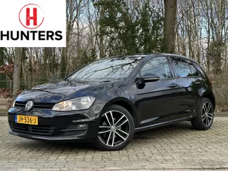 Volkswagen Golf 1.2 TSI Connected Series | CarPlay| Adaptieve Cruise| Navi| Stoelverw.|