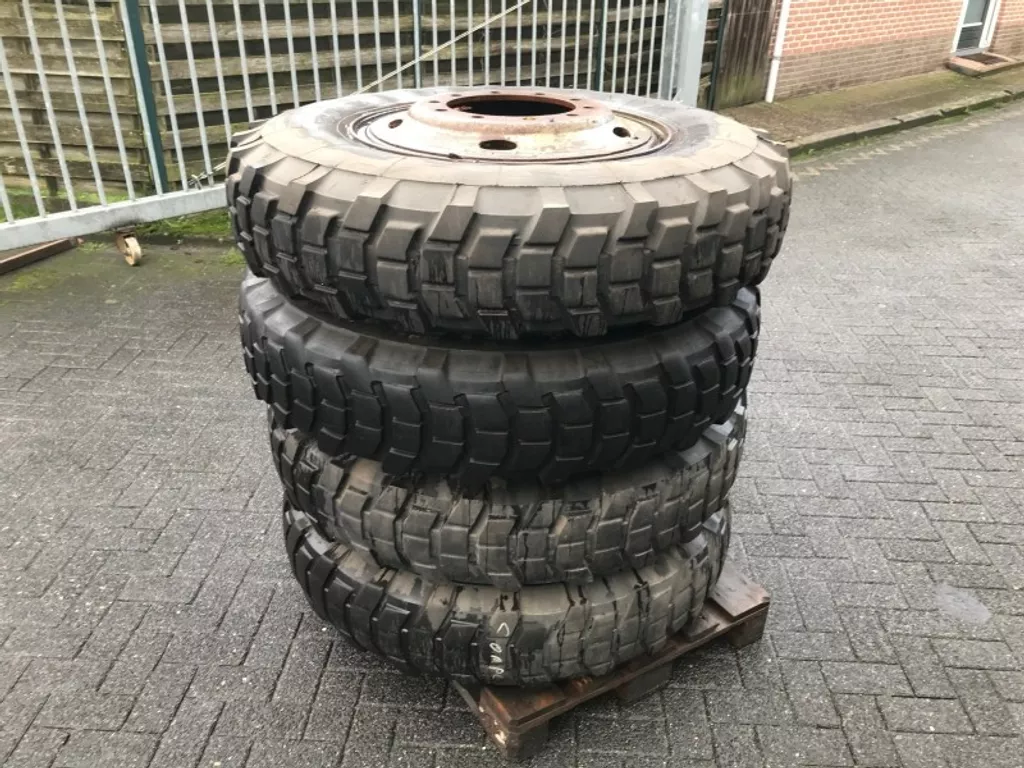 Michelin F24XL 12.00R24