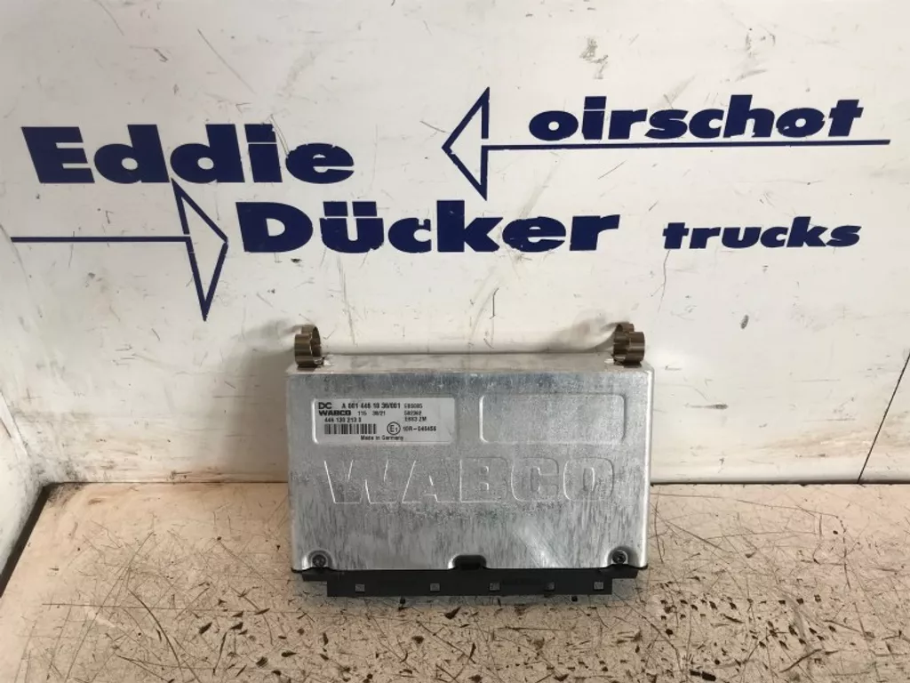 Mercedes-Benz A 0014461036 REGELEENHEID EBS3 WABCO 4461302130