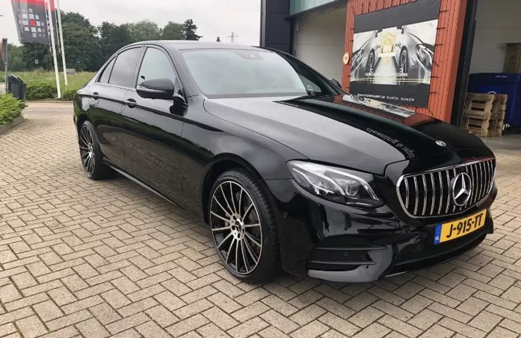 Mercedes-Benz E-Klasse 300 hybride