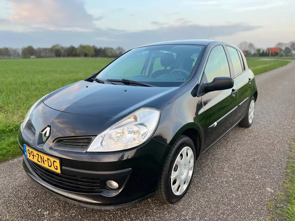 Renault Clio 1.2-16V Special Line 4 drs Nieuwe Distributie