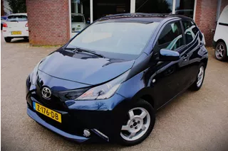 Toyota Aygo 1.0 VVT-i x-cite Airco, Cruise control, Bluetooth, Achteruitrij camera, Elektrische ramen v, Leder, 15&quot; LMV