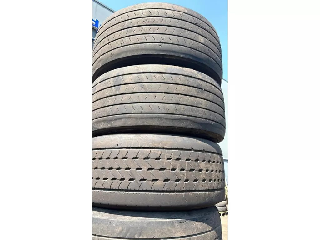 Diverse 385/55R22.5 VELG-RAND BUITENKANT