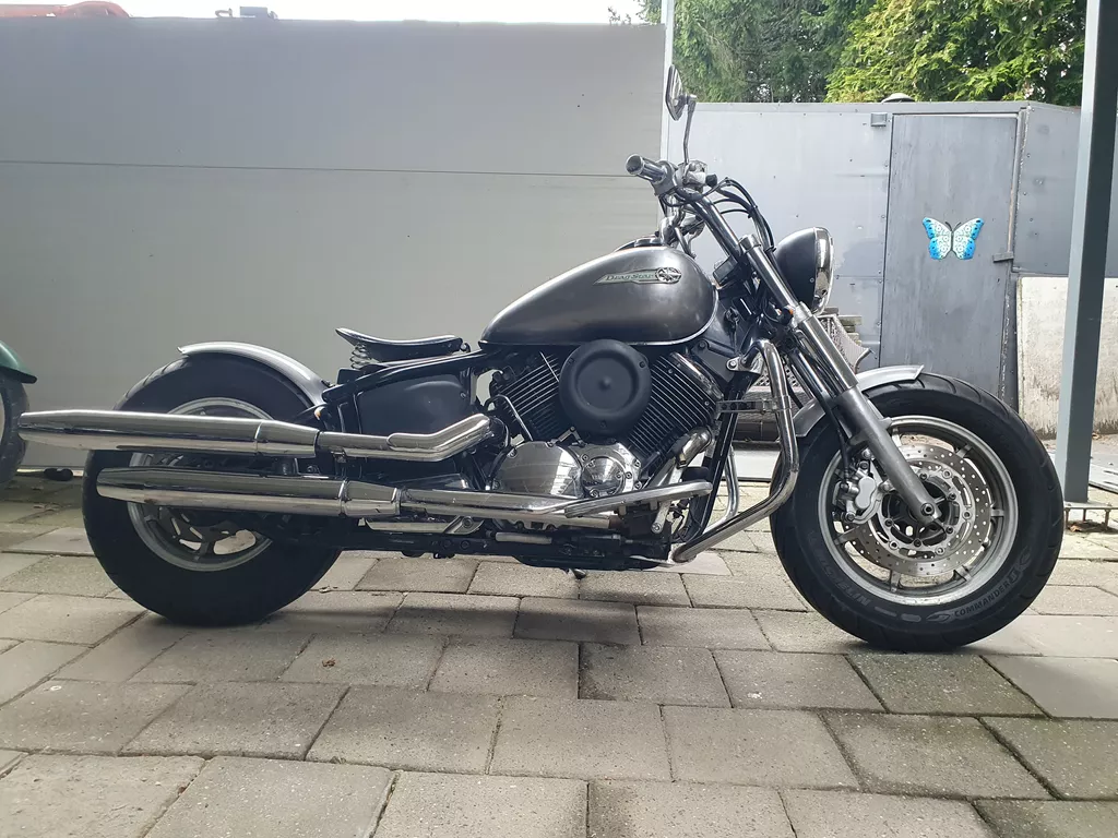 Yamaha XVS 1100 DRAG STAR