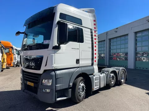 MAN TGX 18.420 26 420 6X2 Steering + lifting ,548.364 km!!,NL Truck