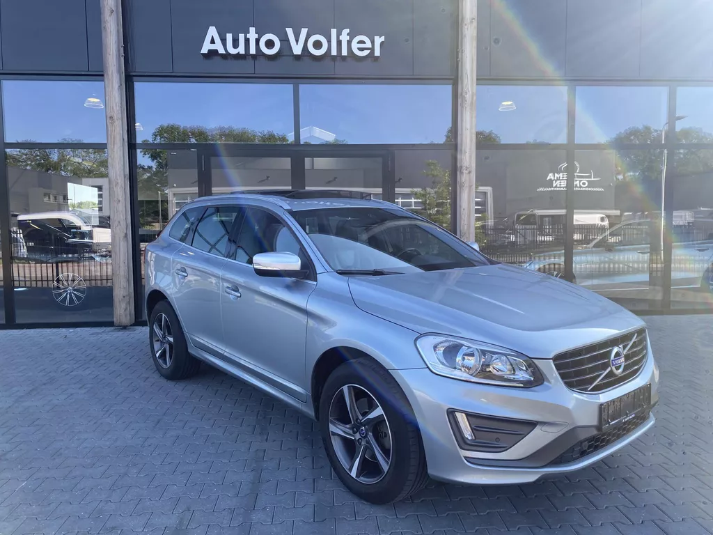 Volvo XC60 2.0 T5 FWD R-Design 1 EiG. Panoramadak/leder/navi/PDC