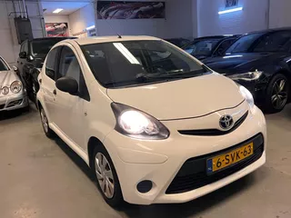 Toyota Aygo 1.0 VVT-i Now 5-DOORS CLIMA BJ-13