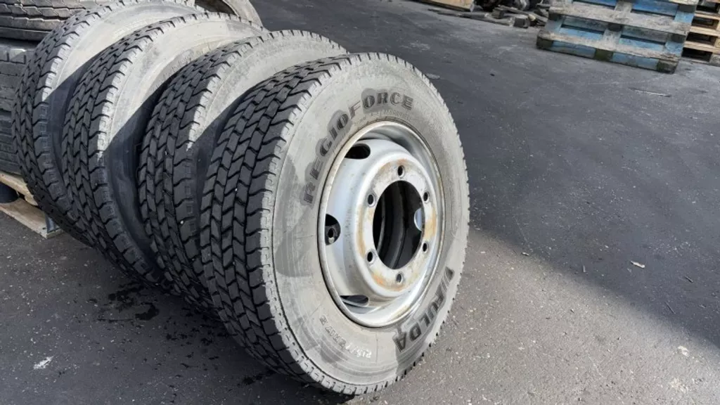 Diverse FULDA 215/75R17.5 REGIOFORCE SET