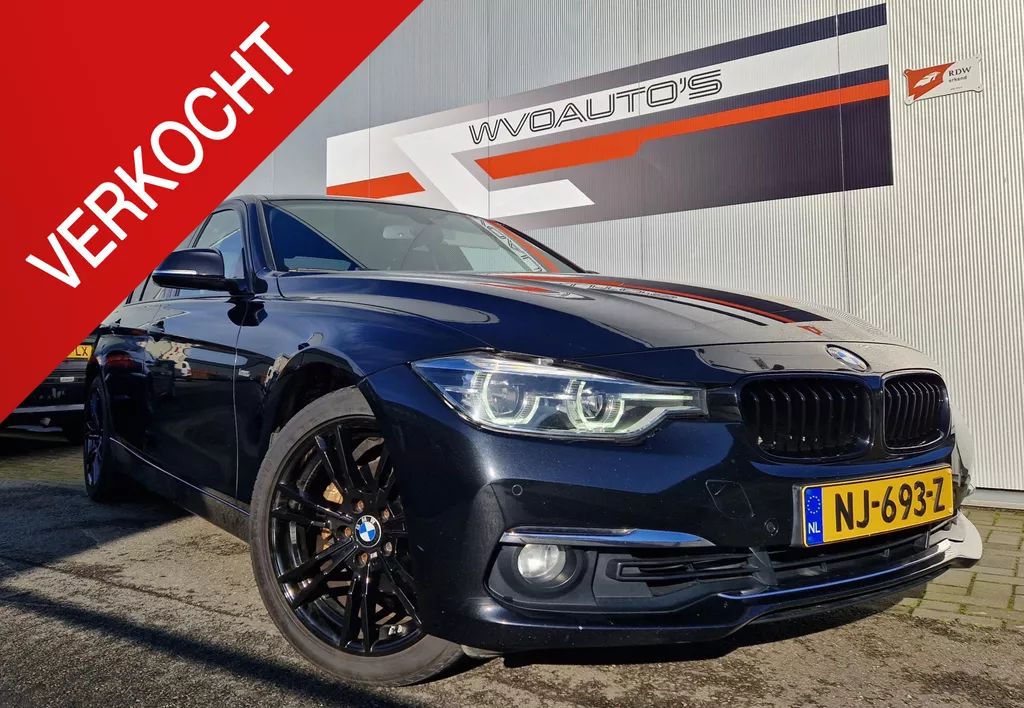 BMW 3-serie 320i Luxury