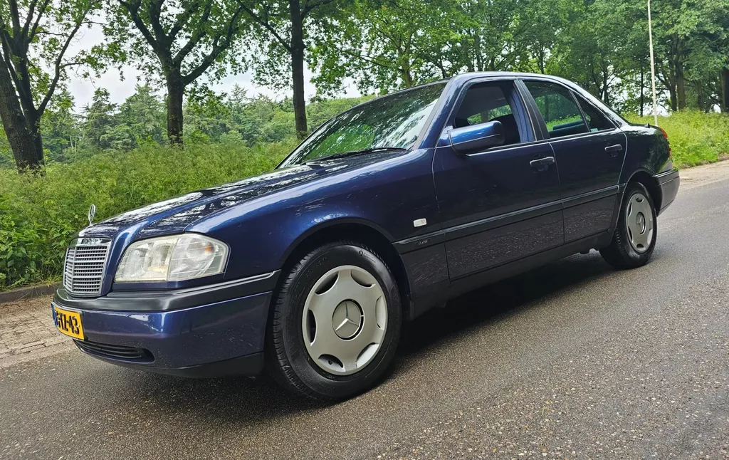 Mercedes-Benz C-klasse 180 NL Auto ! 1e Eig ! 54.647 ! Automaat !