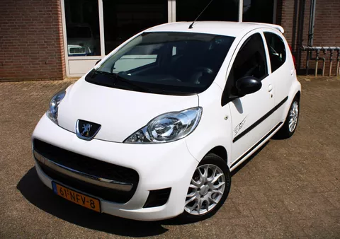 Peugeot 107 1.0-12V XS Airco, Elektr. ramen, Verstelbaar stuur, Deurvergrendeling op sleutel, 15&quot; LMV, Nieuwe koppeling