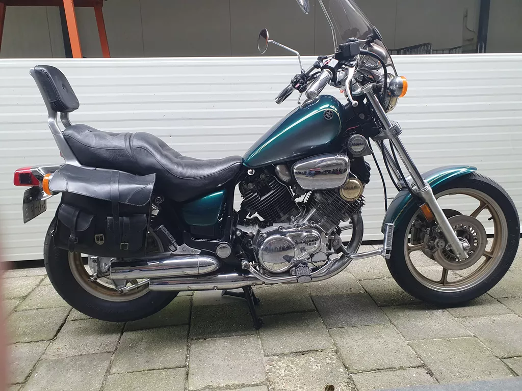 Yamaha XV 750 VIRAGO