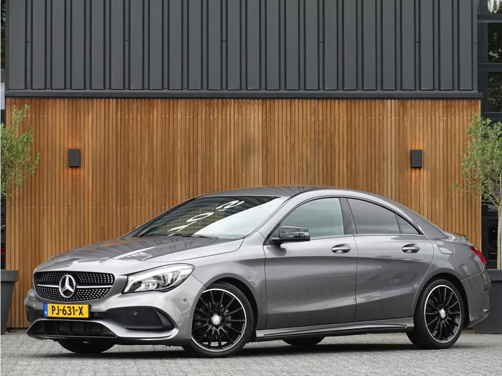 Mercedes-Benz CLA 180 automaat / AMG-pakket / Prestige / 2017 / LED *NAP*