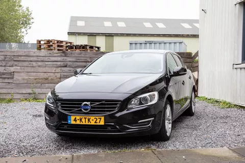 Volvo V60 2.4 D6 AWD Pl.i Sum.