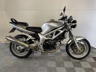 Suzuki SV 650 N NW BANDEN 6 MND GARANTIE