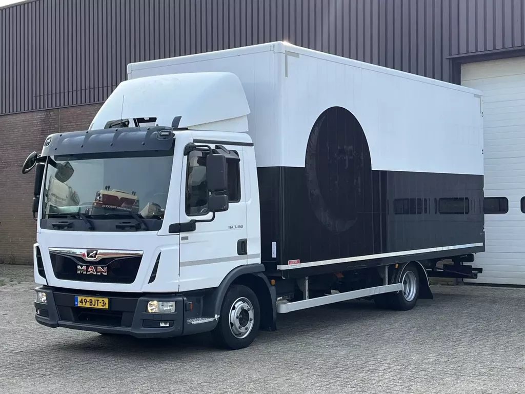 MAN TGL 7.150 / 2017 / Only 290.140 km / NL Truck