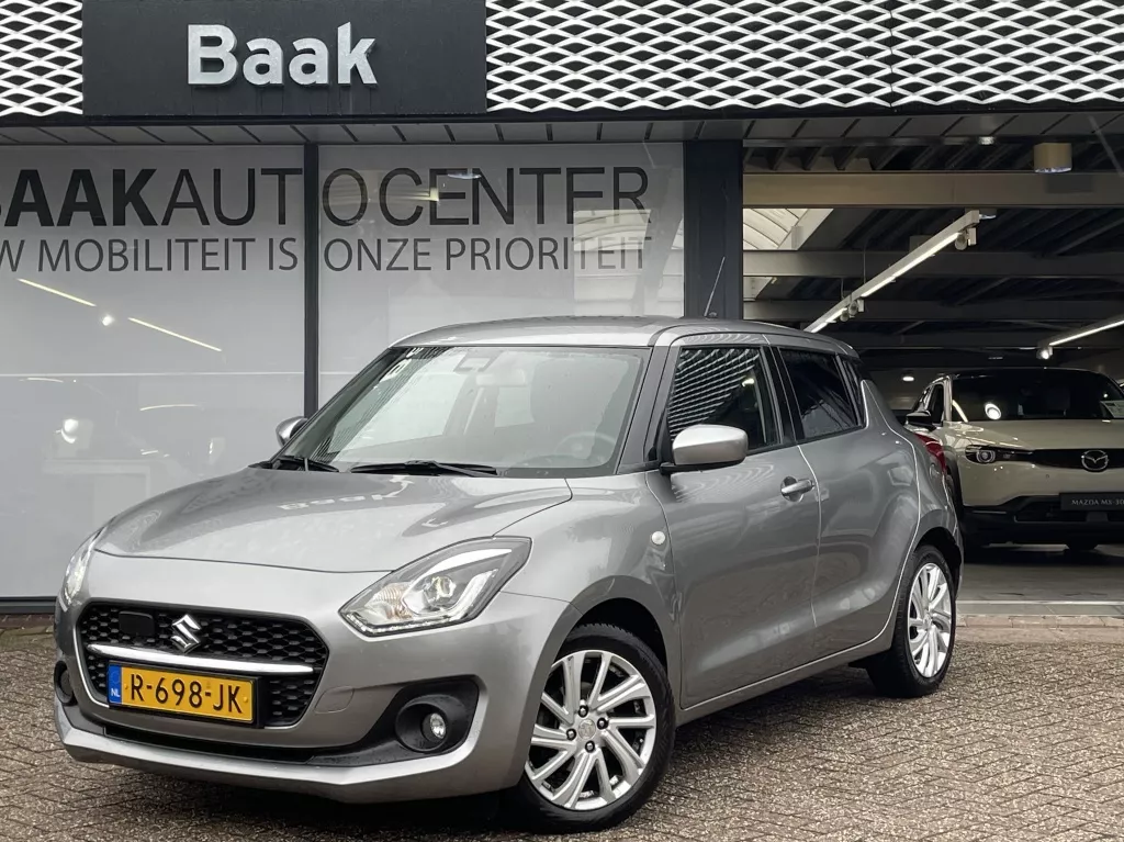 Suzuki Swift 1.2 Select Smart Hybrid | Camera | Navi