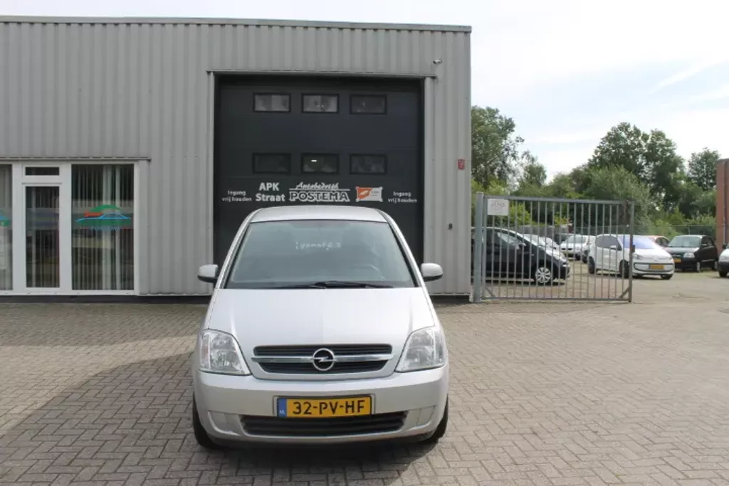 Opel MERIVA-A MET AIRCO,