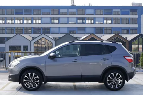 Nissan QASHQAI 1.6 Connect Edition 360