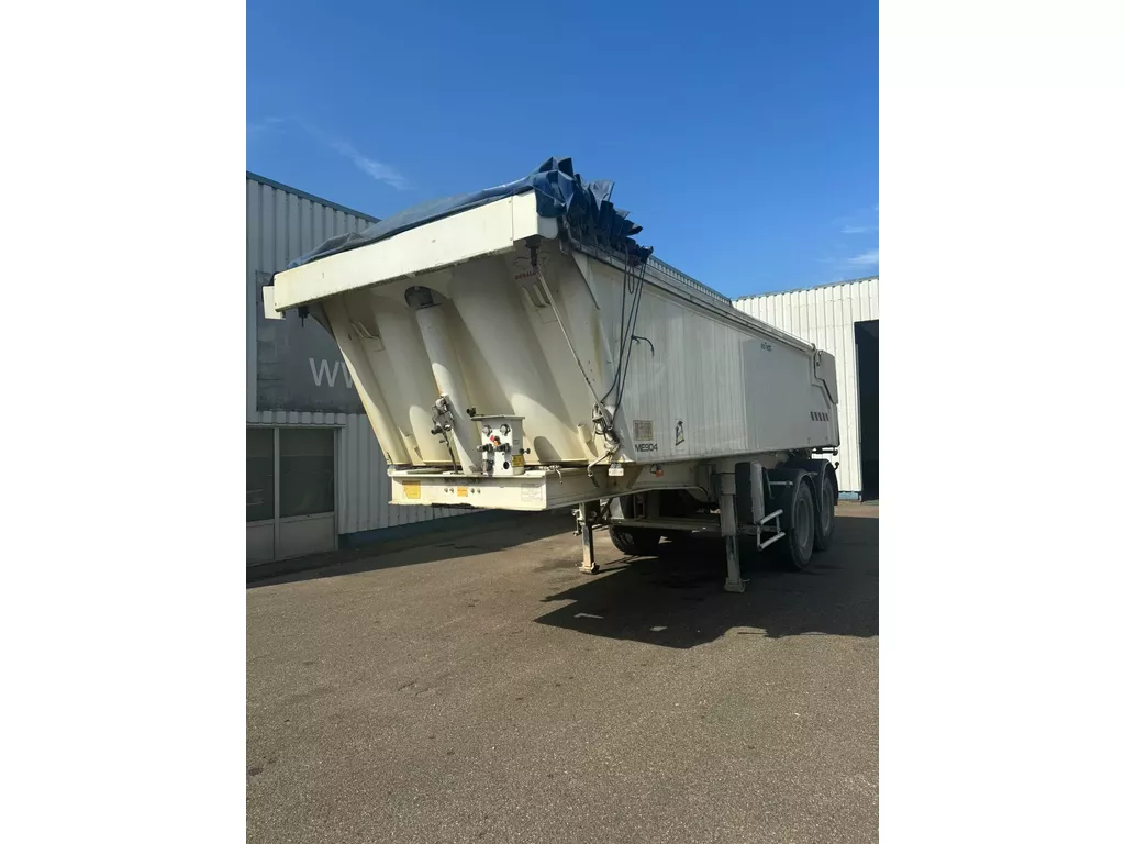 Benalu 2 Axle Alu Tipper , Spring Suspension , Drum Brakes