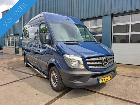 Mercedes-Benz SPRINTER 316 cdi  L2H2 automaat airco trekhaak achteruitrijcamera CDI L2/H2 automaat 3.5 ton trekh. tempomaat 3 zits