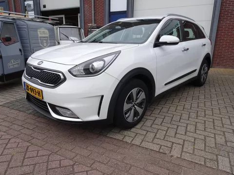 Kia Niro 1.6 GDi Hybrid DynamicLine NAV l Apple Carplay l Camera