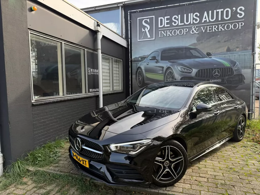 Mercedes-Benz CLA 200 Business Solution AMG Pano