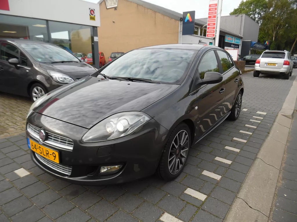 Fiat Bravo 1.4 MultiAir Sport climatronic, cruise control, sportvelgen, elektrische ramen voor en achter , trekhaak, 5 deurs, enz