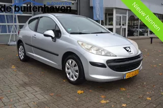 Peugeot 207 1.4-16V X-line