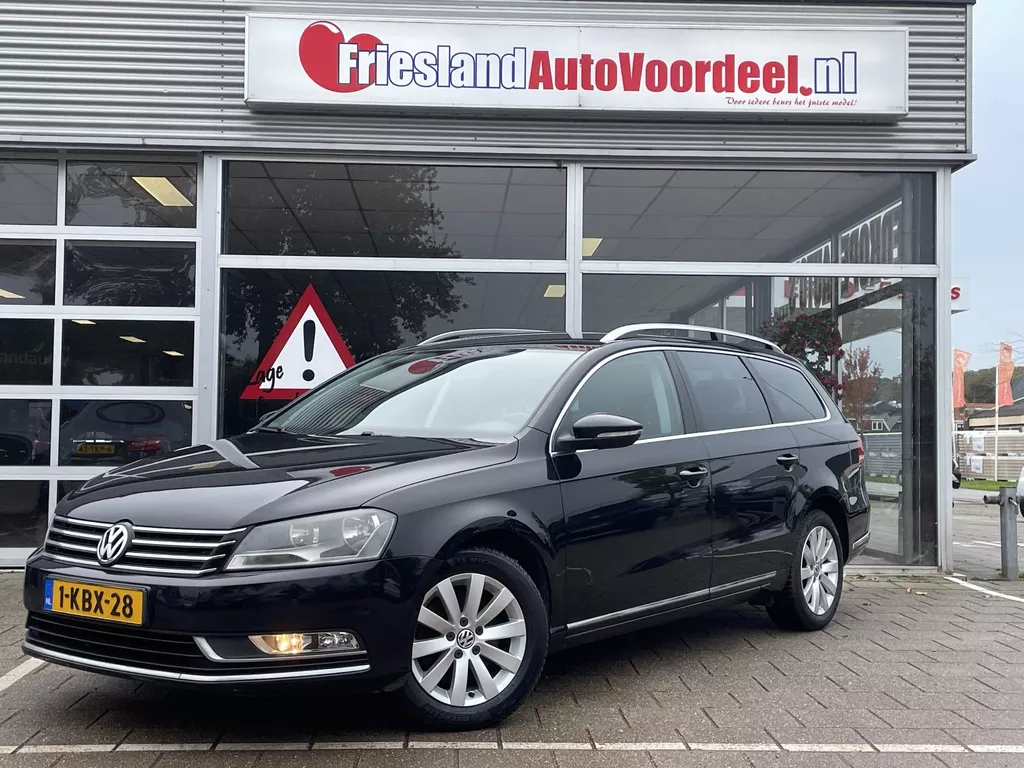 Volkswagen Passat Variant 1.6 TDI Highline BlueMotion /Climate/Cruise/Navi/PDC v+a/APK 10-2025