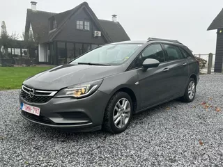 Opel Astra Sports Tourer 1.4 turbo edition