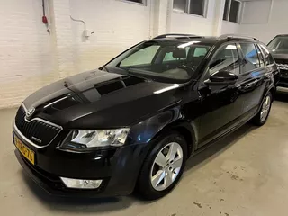 &Scaron;koda Octavia Combi 1.6 TDI Greenline Navi Clima Pdc