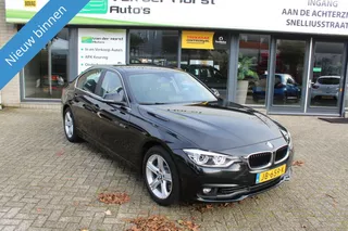 BMW 3 Serie 318i Essential NAVI LED automaat