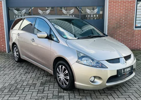 Mitsubishi Grandis 2.4-16V Intense 2e eigenaar 6 pers.