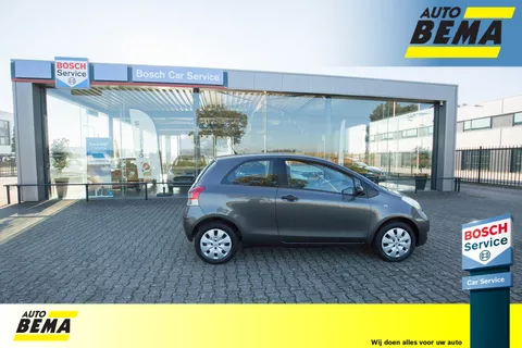 Toyota Yaris 1.0 VVTi Cool