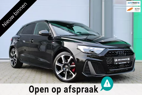 Audi A1 Sportback 40 TFSI S-LINE 207 PK | S-TRONIC | KEYLESS | NAVIGATIE | APPLE CARPLAY | 18&quot; | BOMMETJEVOL!