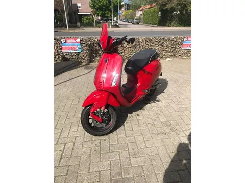 Vespa Sprint 4T 80CC