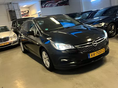 Opel Astra 1.6 CDTI Business+ 5-DOORS NAVI Clima BJ-18